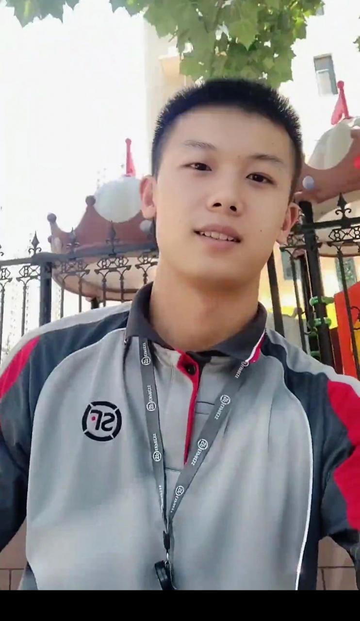 河北夜市遇被撩的兵哥穿超短裤实力超群,是免费能看的吗 河北夜市遇被撩的兵哥穿超短裤实力超群,是免费能看的吗