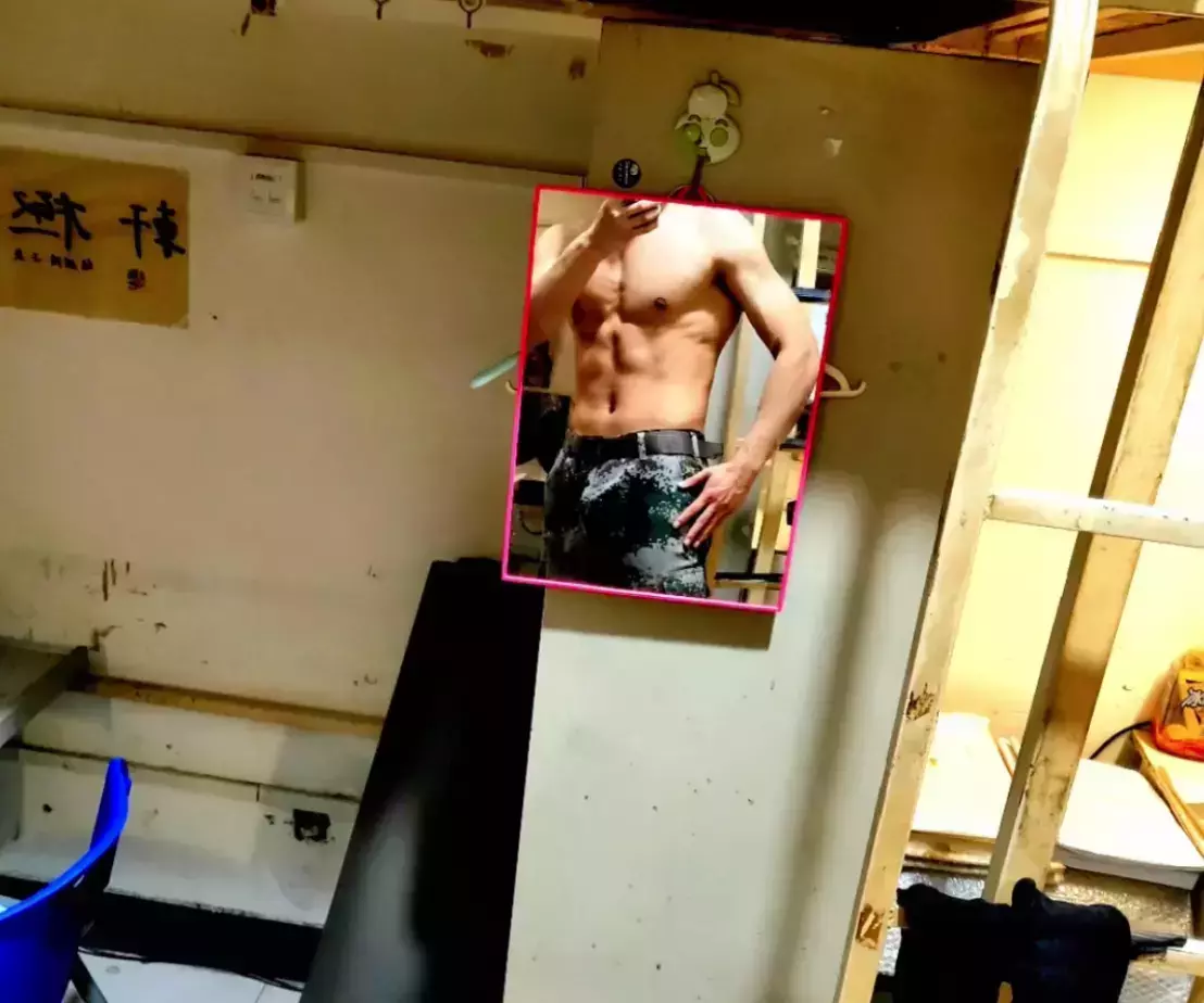 河北夜市遇被撩的兵哥穿超短裤实力超群,是免费能看的吗 河北夜市遇被撩的兵哥穿超短裤实力超群,是免费能看的吗