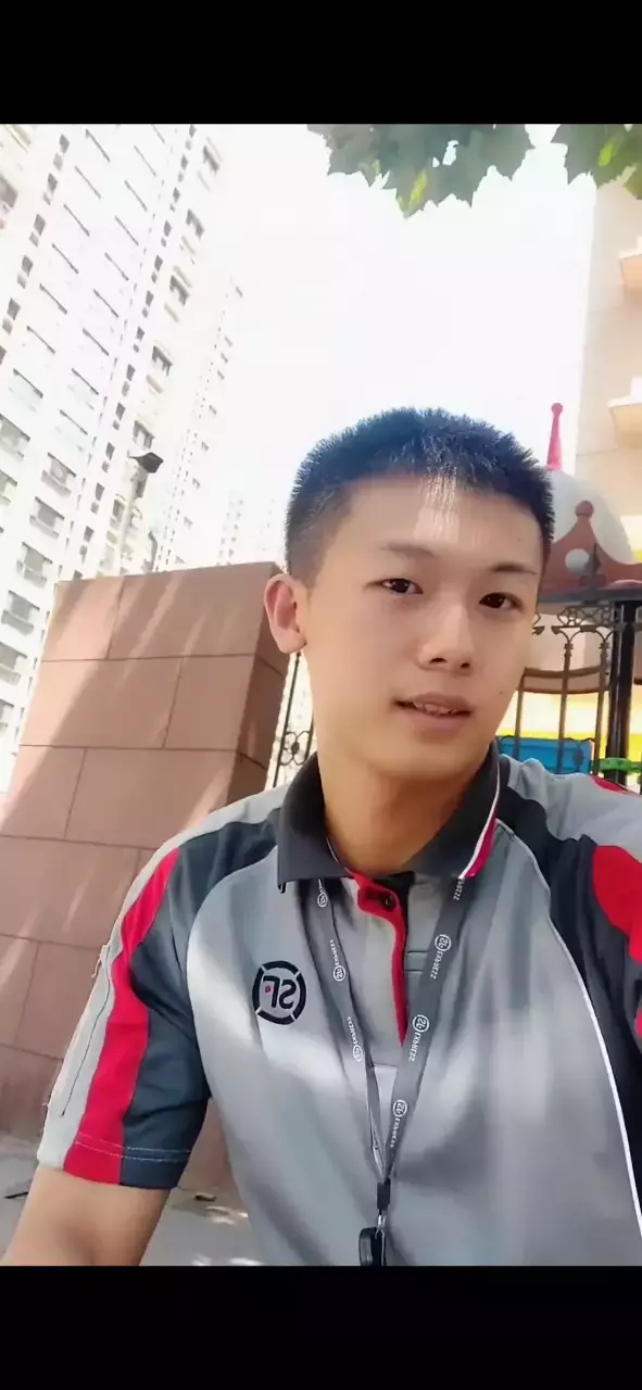 河北夜市遇被撩的兵哥穿超短裤实力超群,是免费能看的吗 河北夜市遇被撩的兵哥穿超短裤实力超群,是免费能看的吗
