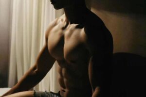 侧颜直男范超帅，他床照好欲-大壹博客