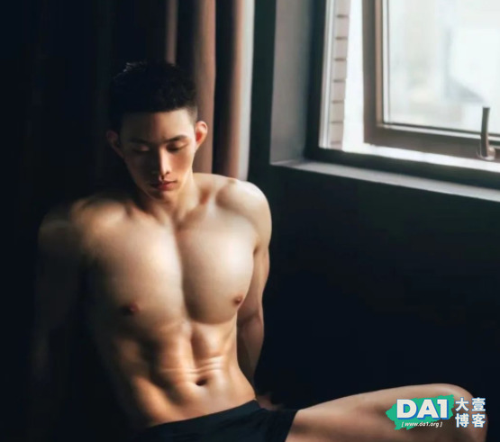 身材堪比雕塑的肌肉男菩萨,还不叫老公? 身材堪比雕塑的肌肉男菩萨,还不叫老公?