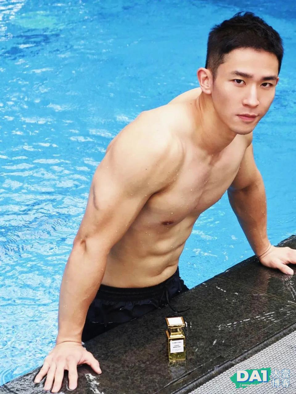 你的空少男友来了！顶配版的身材颜值超绝长腿
