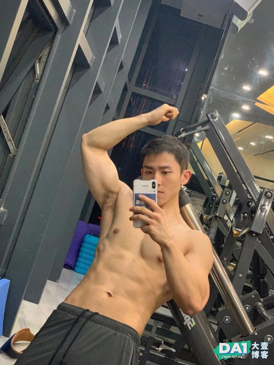 你的空少男友来了！顶配版的身材颜值超绝长腿