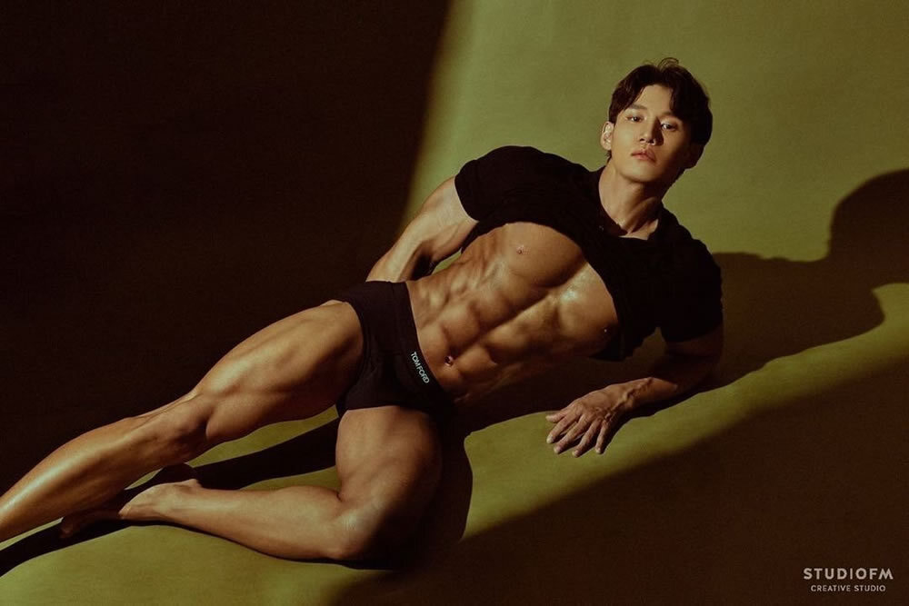 韩国好身材健身小哥肌肉欧巴自拍 胸肌腹肌明显