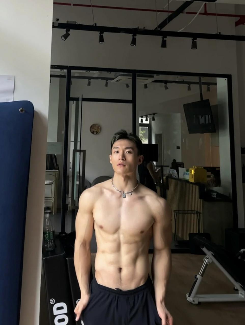上海体院散打专业一级运动员健身教练远野枫