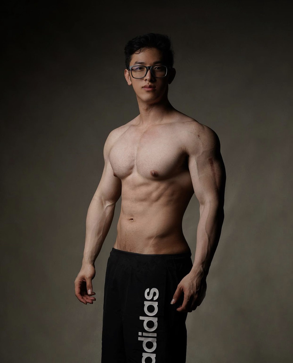 泰国健身帅哥肌肉美男男模Prawanwith Sirisukpokar