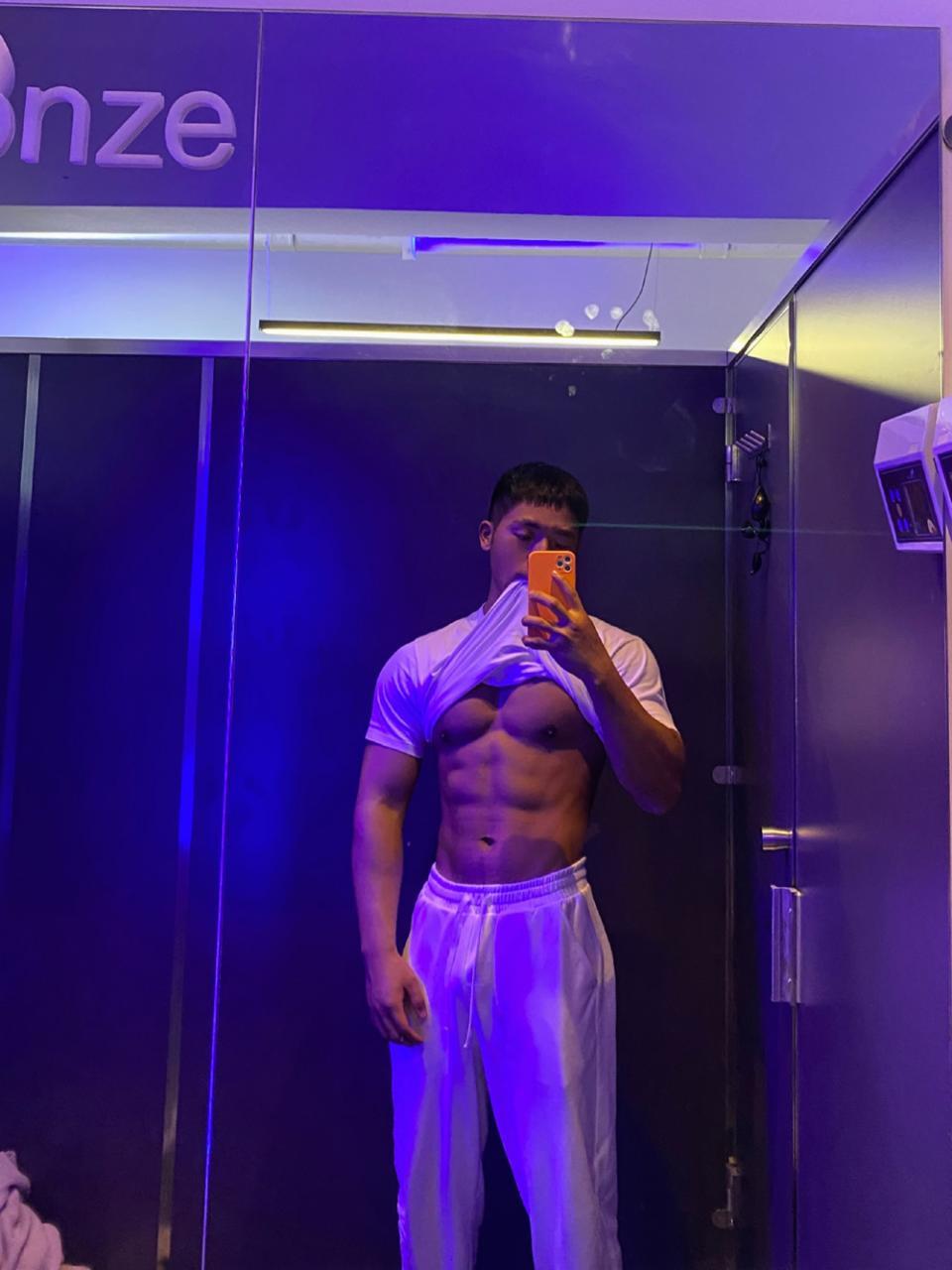 短发黑皮肌肉小哥 健体肌肉帅哥沐川泽 名媛帅哥