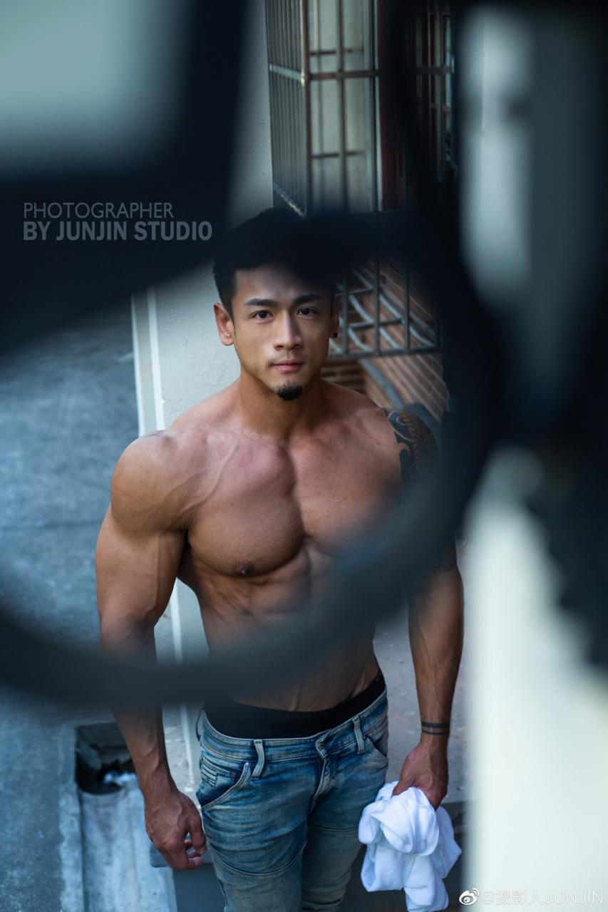 国产健体帅哥 肌肉男模 摄影人JUNJIN作品