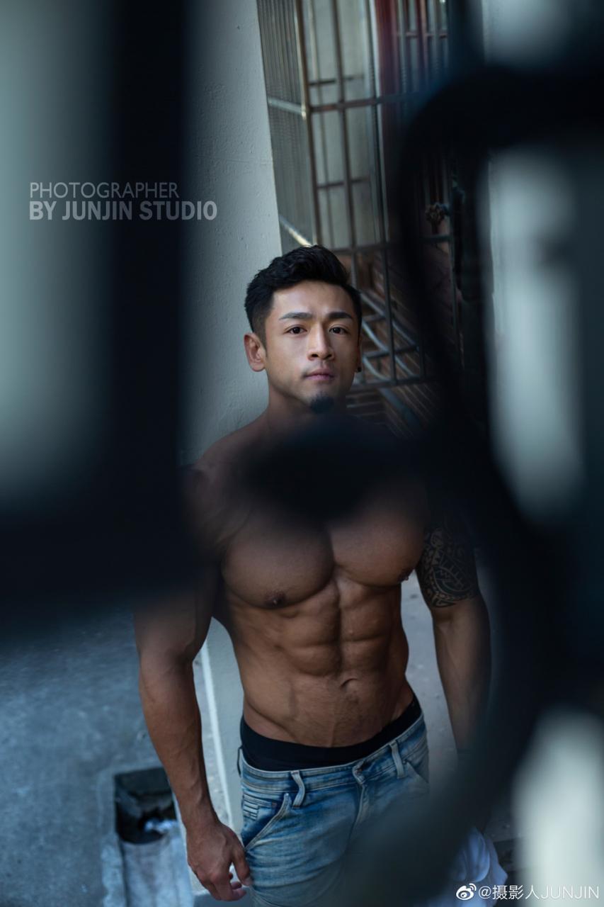 国产健体帅哥 肌肉男模 摄影人JUNJIN作品