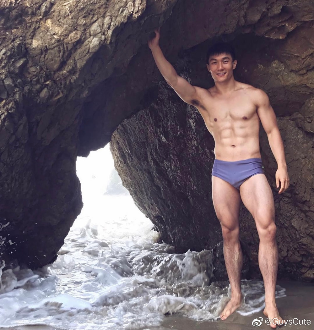 美籍华人肌肉男模帅哥MarshallMa马肖