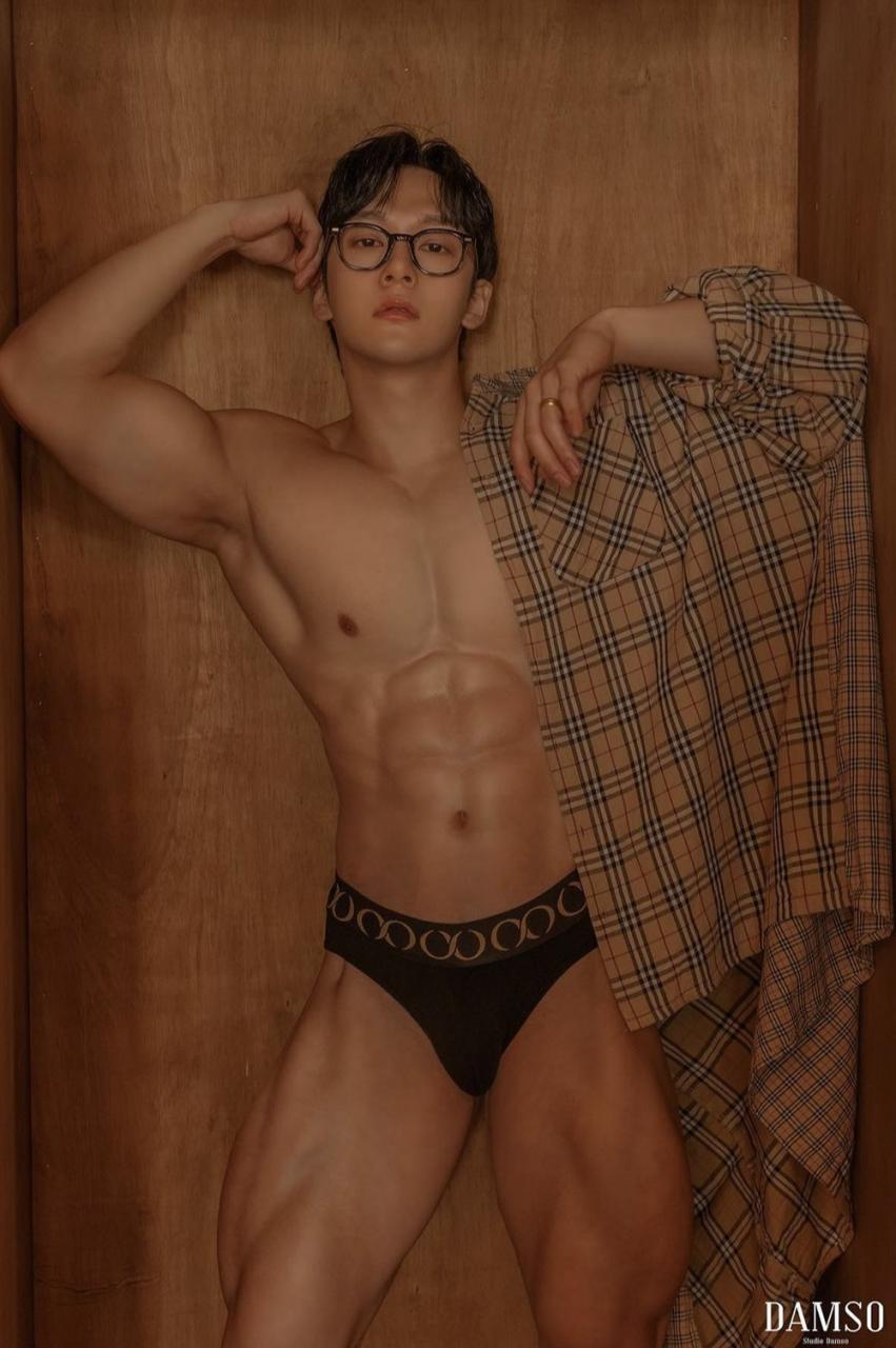 消防员肌肉帅哥 韩国健体冠军运动员 健身男模