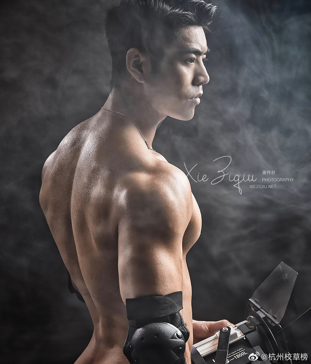 谢梓秋作品：健体男模型体健身肌肉帅哥喻大北-大壹博客