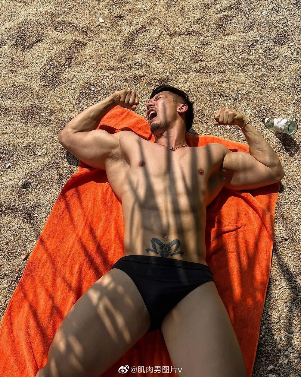 东南亚肌肉男熟男小叔健身型男jeansashi88