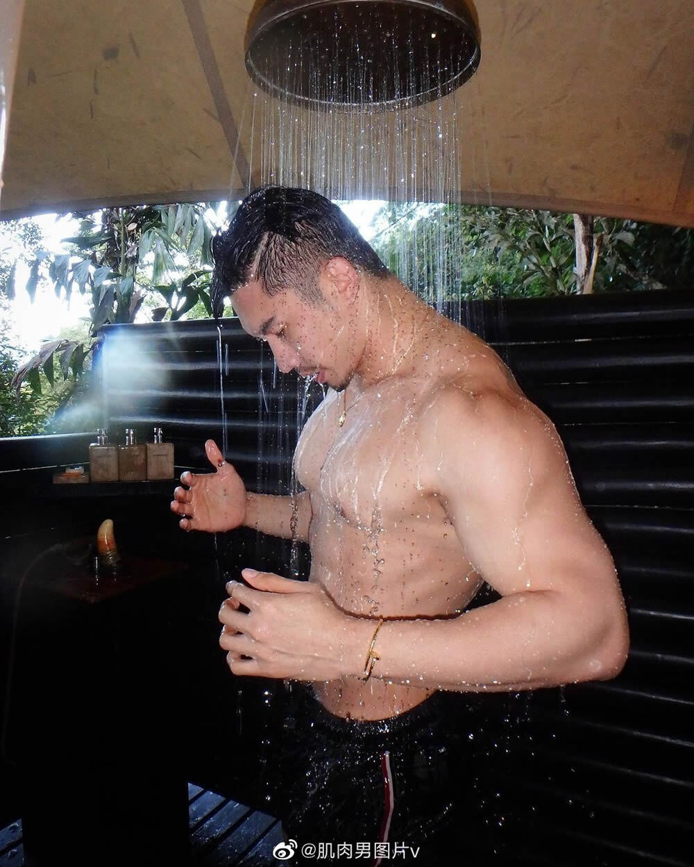 东南亚肌肉男熟男小叔健身型男jeansashi88