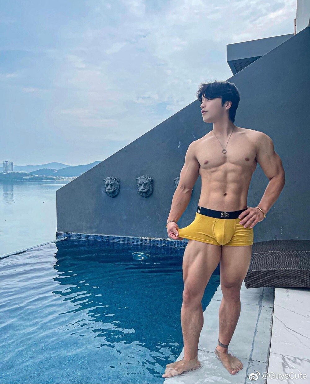 可可爱爱的韩国肌肉小哥哥健身帅哥Beomitube