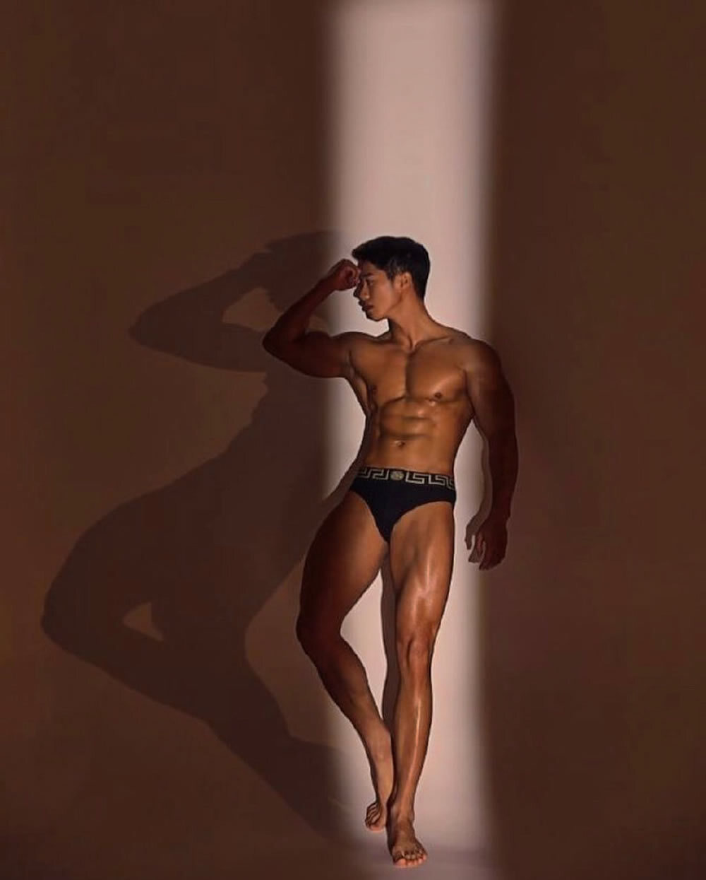 韩国健美运动员肌肉帅哥健身男模juhwanpyo