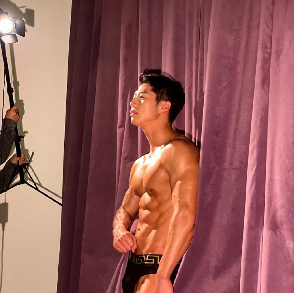 韩国健美运动员肌肉帅哥健身男模juhwanpyo