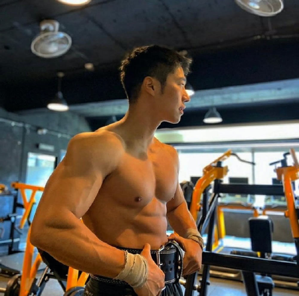 韩国健美运动员肌肉帅哥健身男模juhwanpyo