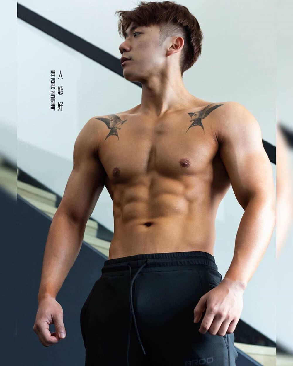 摄影师镜头下的中国台湾健身肌肉帅哥-大壹博客