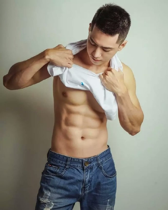 越南肌肉网红帅哥健身教练Datdang.quoc