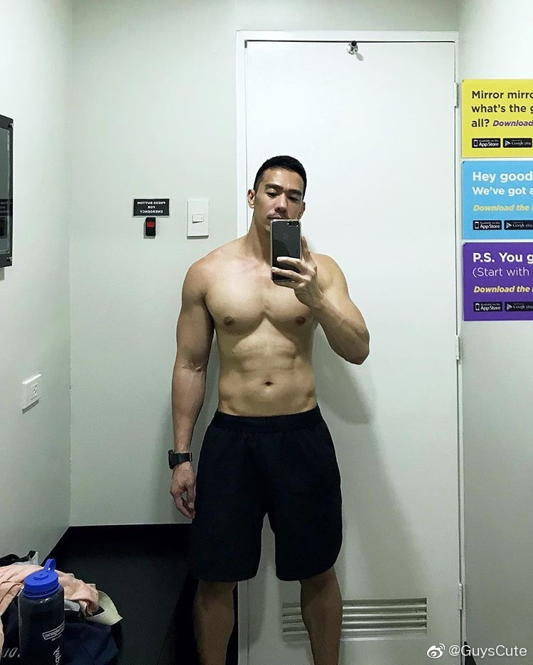 泰国健身帅哥肌肉熟男Richard Ariel 肌肉大叔