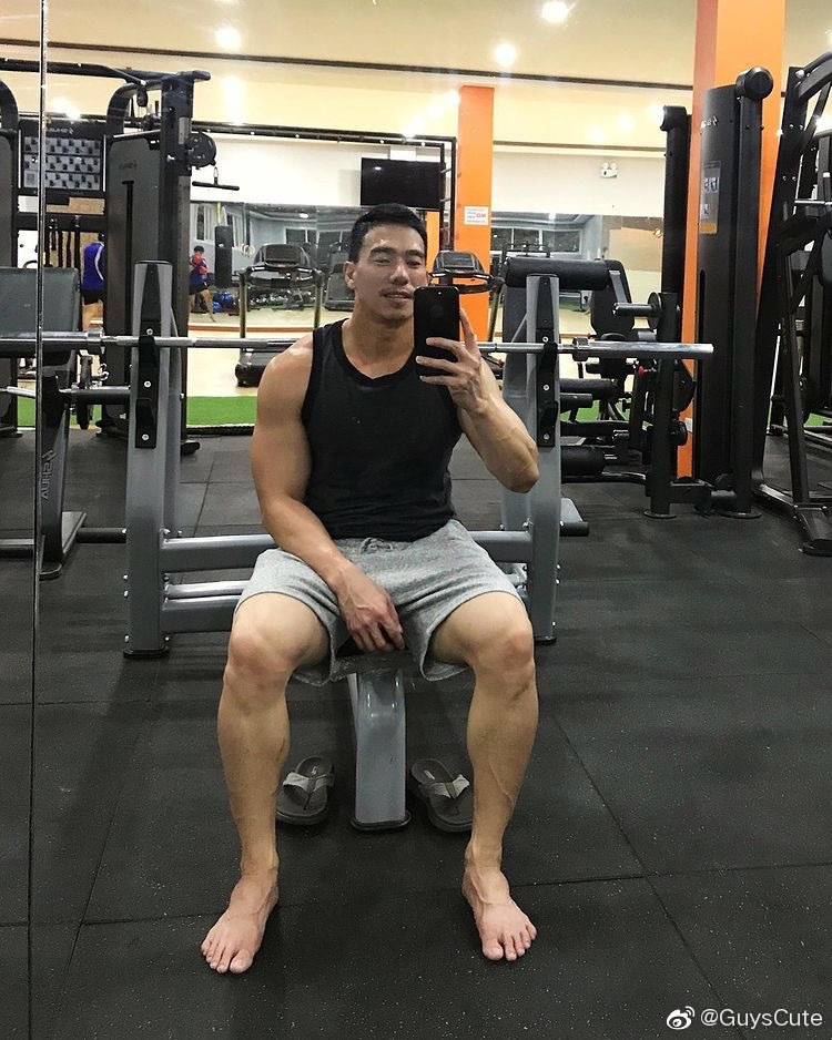 泰国健身帅哥肌肉熟男Richard Ariel 肌肉大叔