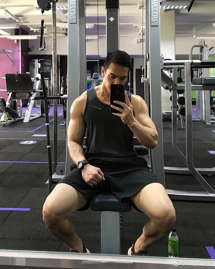 泰国健身帅哥肌肉熟男Richard Ariel 肌肉大叔