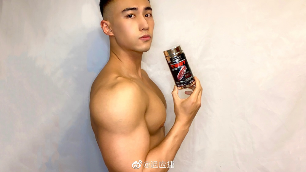 东北辽宁大连健身帅哥健身男模筋肉男迟应捷