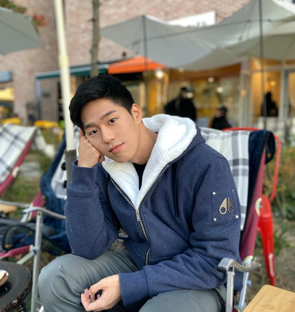 韩国自由职业健身肌肉男模小哥Lee JongChan