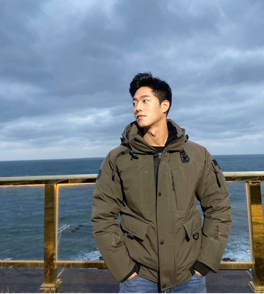 韩国自由职业健身肌肉男模小哥Lee JongChan