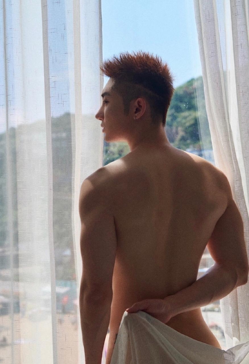 健身男模写真 薄肌帅哥nick龙