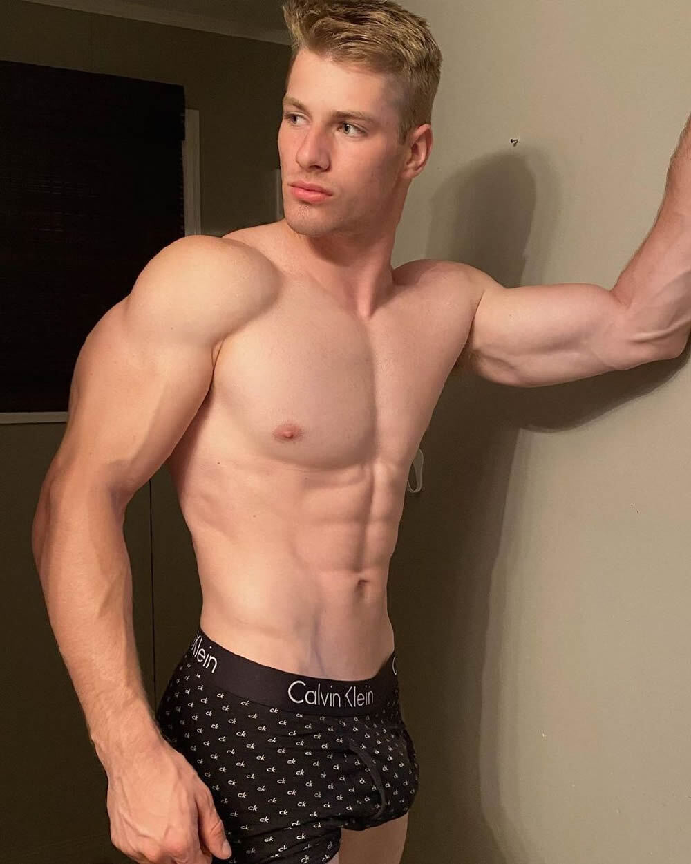 美国健身帅哥肌肉男模Patrick Leblanc