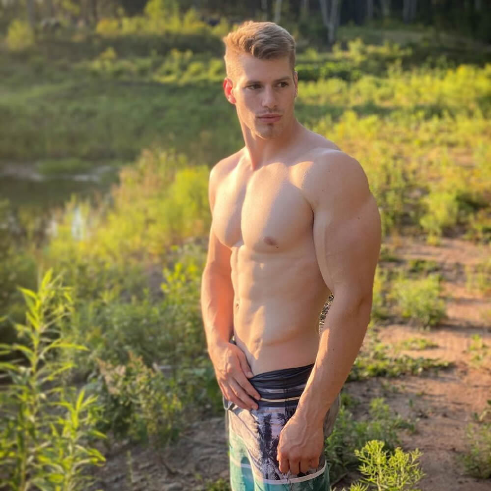 美国健身帅哥肌肉男模Patrick Leblanc