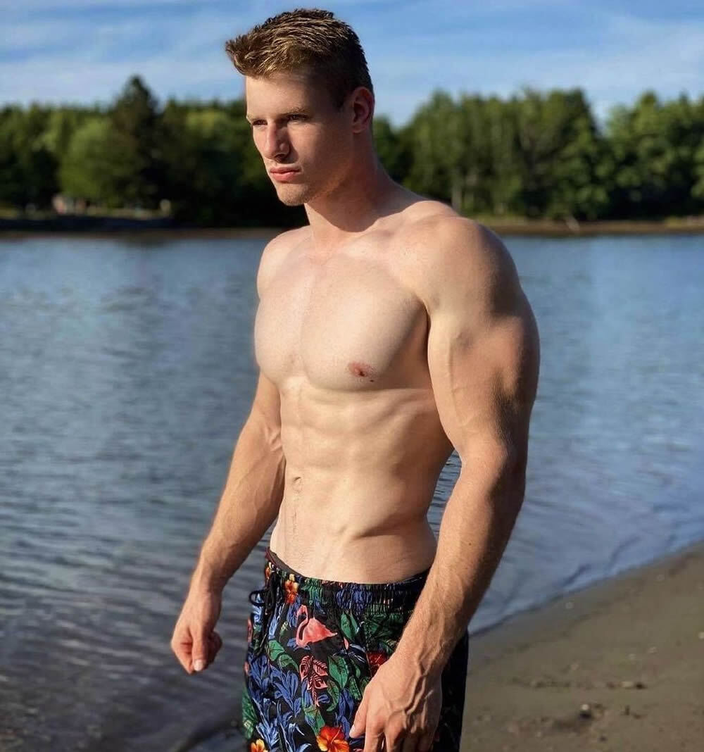 美国健身帅哥肌肉男模Patrick Leblanc