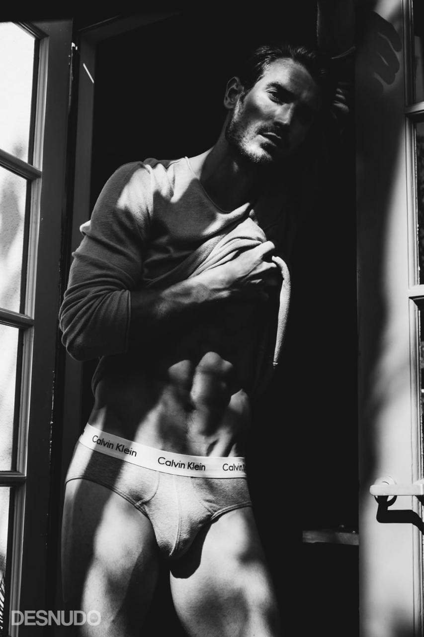 Desnudo Magazine杂志大片Lucas Bloms出镜