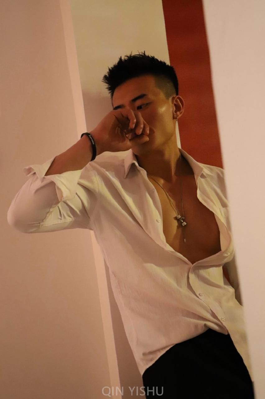 国产肌肉帅哥男模Jaden-夏天-大壹博客