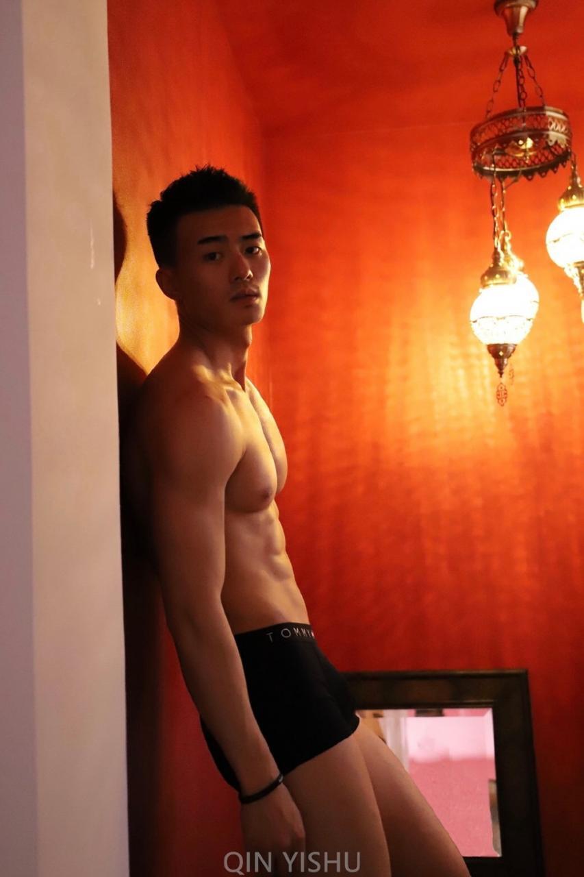 国产肌肉帅哥男模Jaden-夏天