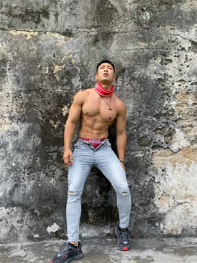 国产肌肉型男健身帅哥man泽