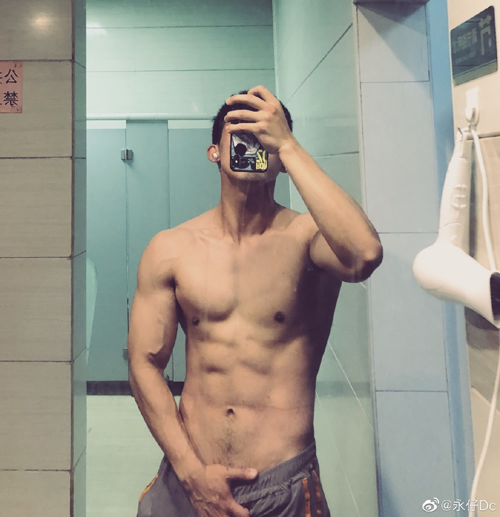 中国国产肌肉帅哥永仔Dc 健身男模