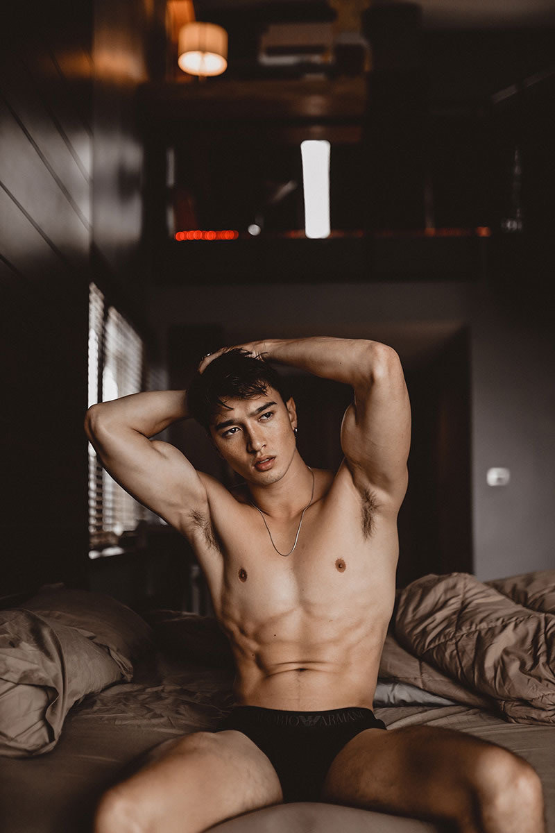 欧美肌肉帅哥男模Liam写真 Coitus Magazine