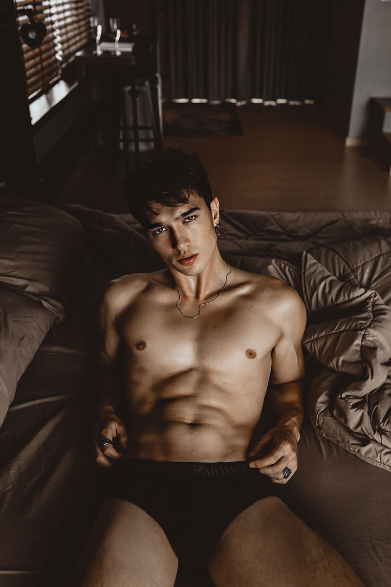 欧美肌肉帅哥男模Liam写真 Coitus Magazine