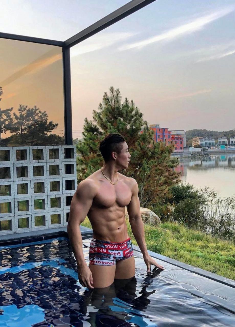 韩国健体运动员健身男模choseyoung