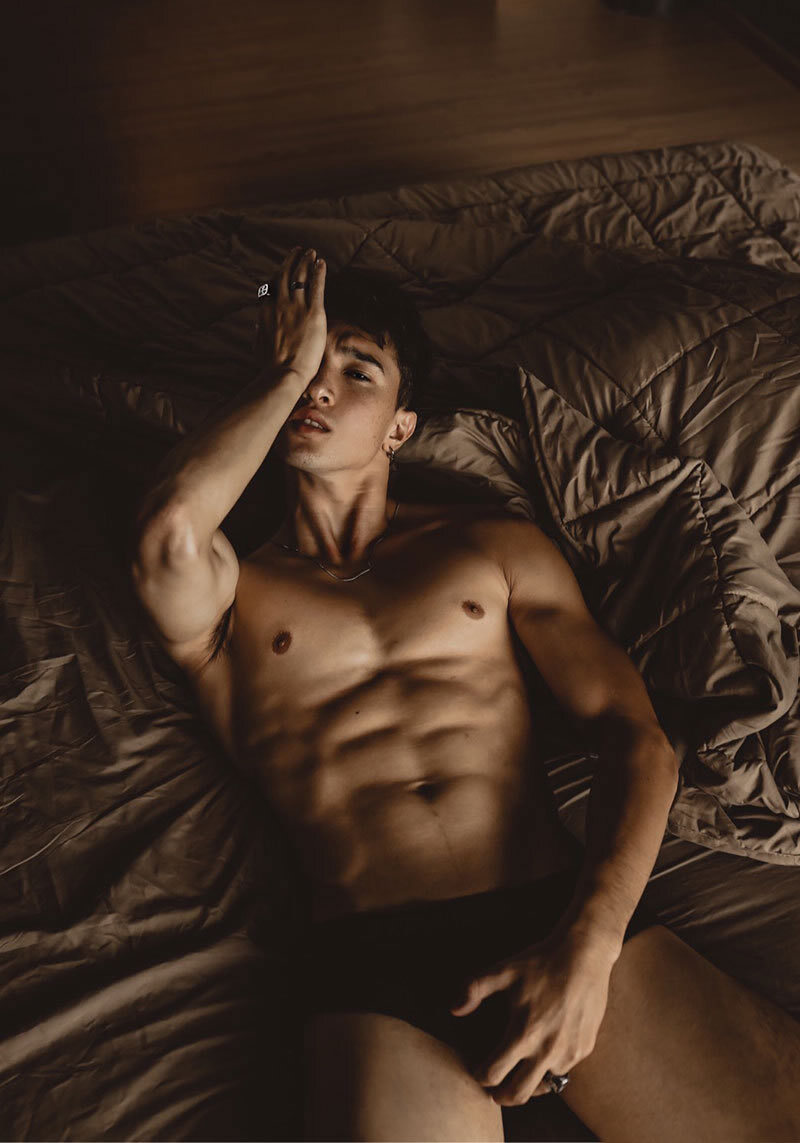 欧美肌肉帅哥男模Liam写真 Coitus Magazine