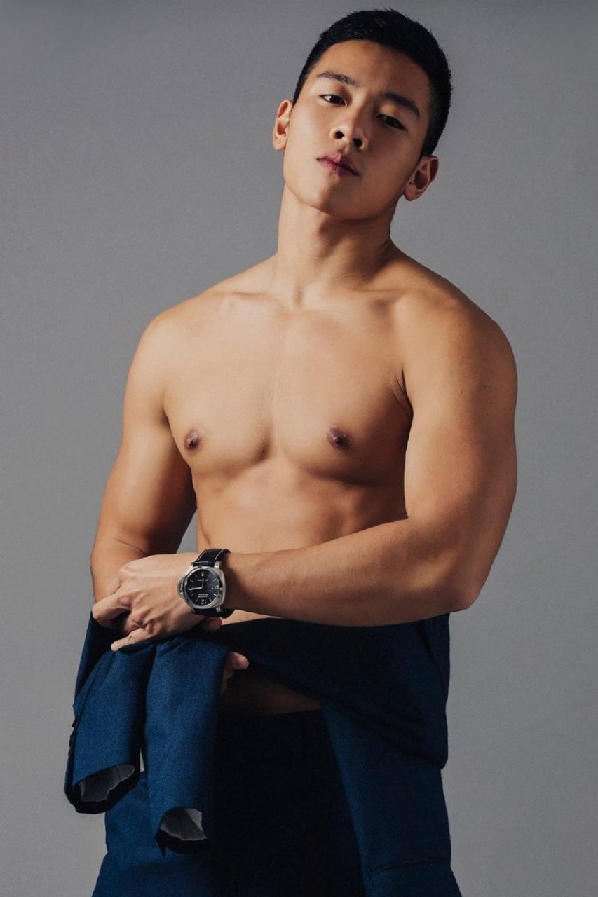 健身肌肉帅哥Erik Huang XXDanieL 的作品-大壹博客