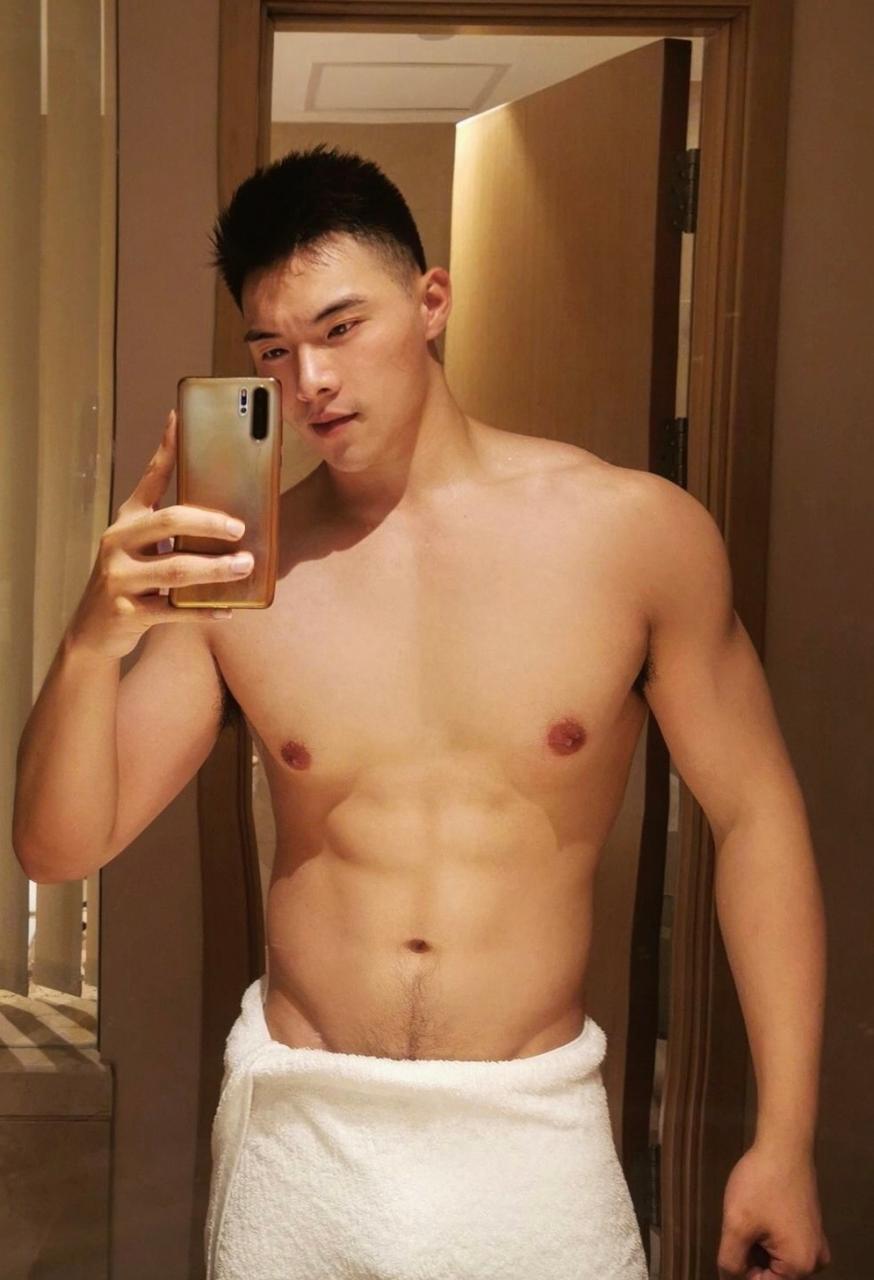 中国国产健身肌肉帅哥Winston温战