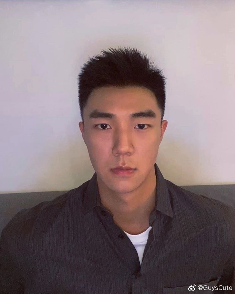 中国肌肉帅哥Henrylynvh