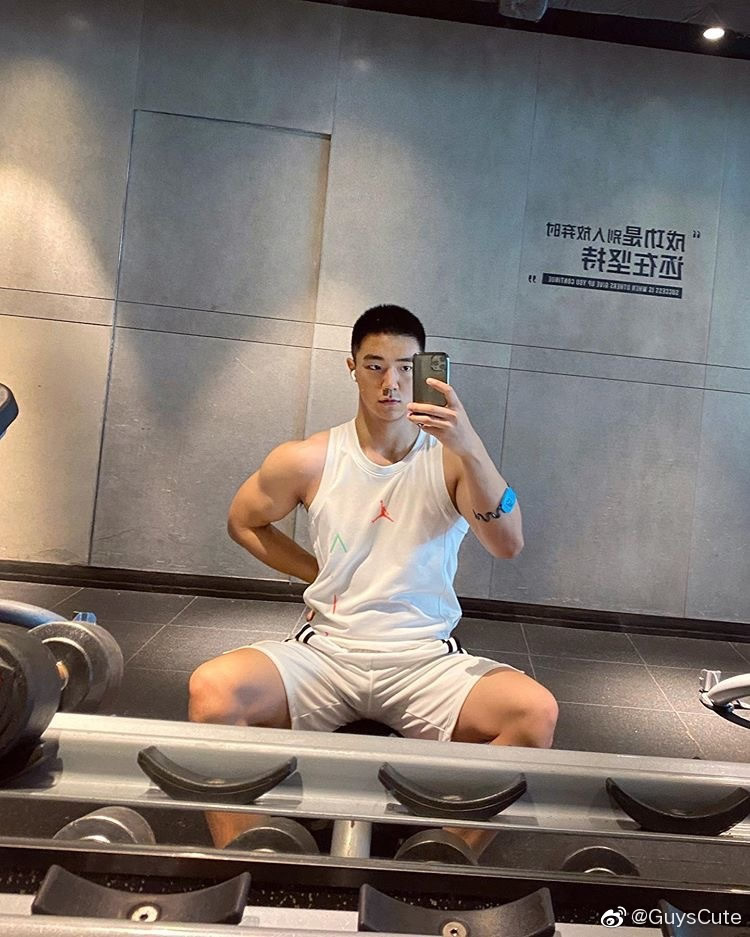 中国肌肉帅哥Henrylynvh