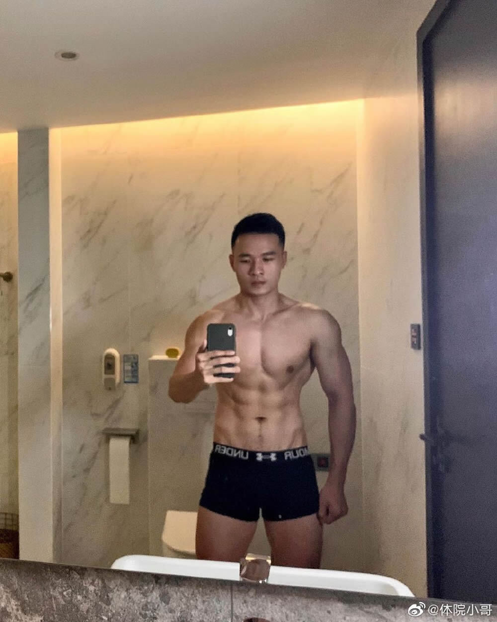 健身肌肉帅哥corey.xiao
