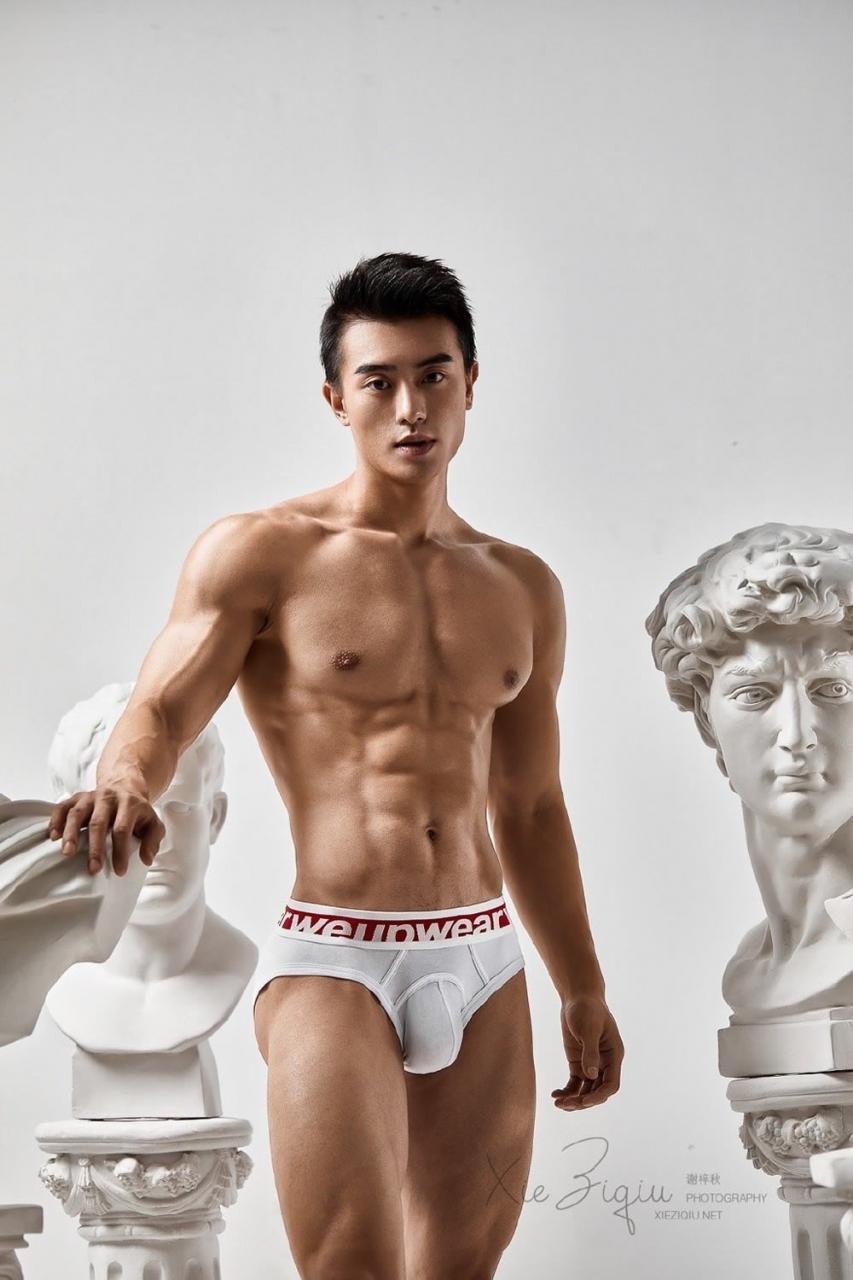谢梓秋作品：身材很棒的国产肌肉帅哥健身男模
