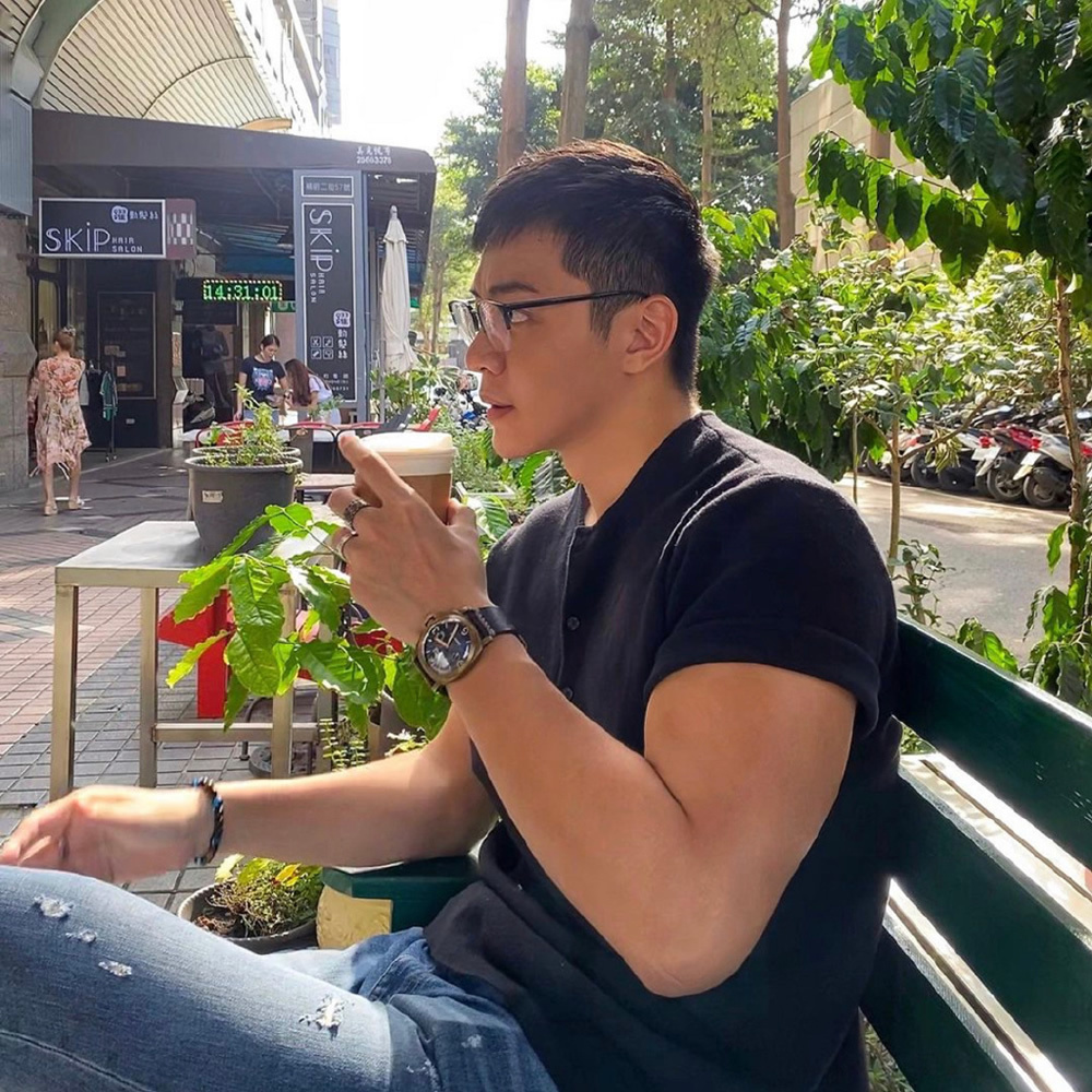 身材很好的国产素人健身肌肉气质帅哥